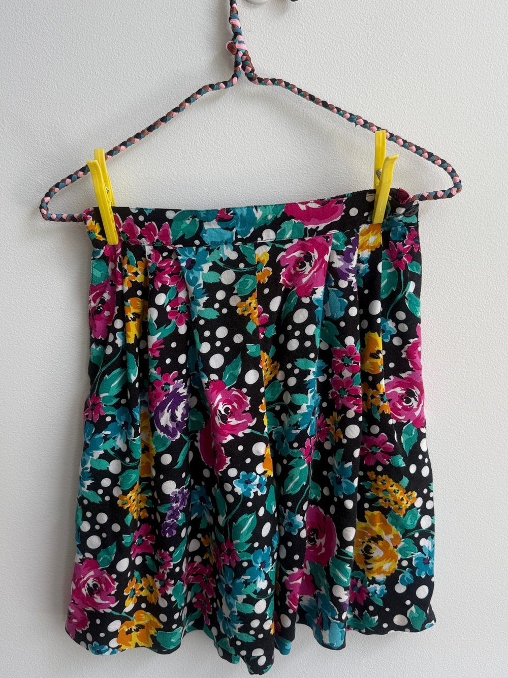 Vintage colette shorts
Bay Club petites
Small